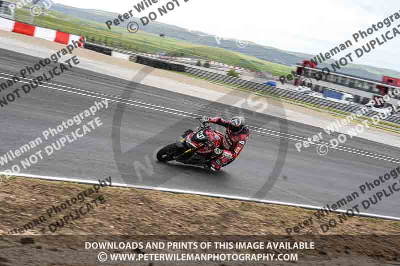 cadwell no limits trackday;cadwell park;cadwell park photographs;cadwell trackday photographs;enduro digital images;event digital images;eventdigitalimages;navarra;no limits trackdays;peter wileman photography;racing digital images;trackday digital images;trackday photos